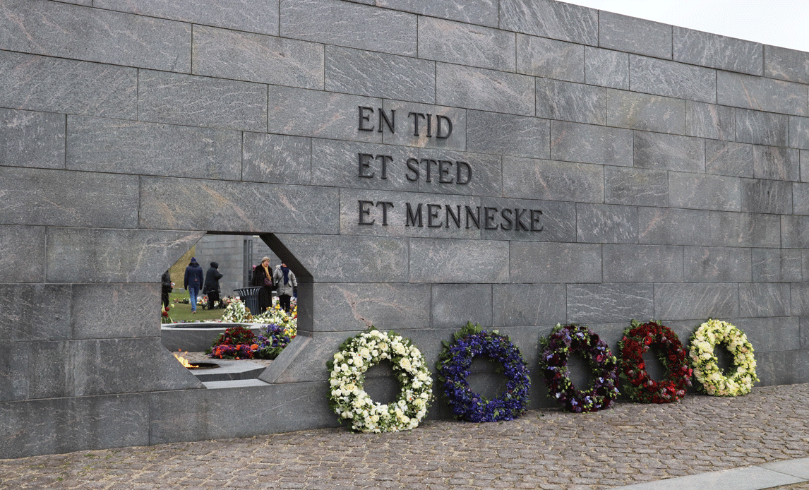 Kranse ved Monumentet for Danmarks Internationale Indsats efter 1948 på Kastellet